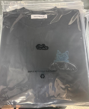 Load image into Gallery viewer, Cat t-shirt

